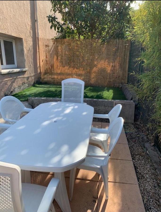 Rez De Villa Avec Place De Parking Et Vue Mer. La Ciotat Bagian luar foto